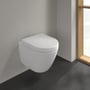 Villeroy & Boch Subway 2.0-vægskål monteret på væggen i et lyst badeværelse, set skråt forfra.