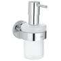 GROHE START sæbedispenser med holder i krom og glas, viser den vægmonterede dispenser med en fyldt frostet glasbeholder.