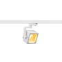 Hvid SLV Euro Cube LED-spot monteret på en 3-faset skinne med det firkantede lampehoved drejet nedad.