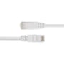 Deltaco hvidt Cat 6-netværkskabel på 3 meter med begge gennemsigtige RJ45-stik vist vandret modsat hinanden.