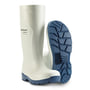 Sika Footwear PU-støvle 61131 Multigrip S4 i hvid, str. 44, vist med den ene støvle stående og den anden liggende med profileret blå ydersål.