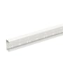 Wibe WGX-S kanaldel i hvid RAL9003/70, 110x52mm, 2,5 meter lang, med prægede monteringshuller på en hvid baggrund.