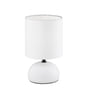 Hvid Luci bordlampe fra TRIO Lighting med rund lampeskærm og keramikfod med tekstur.